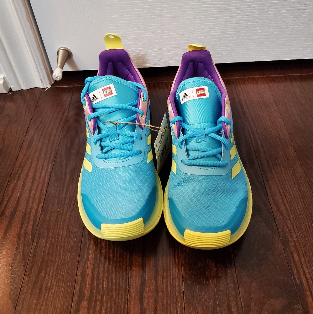 Girls Adidas Lego running shows size 6 US
